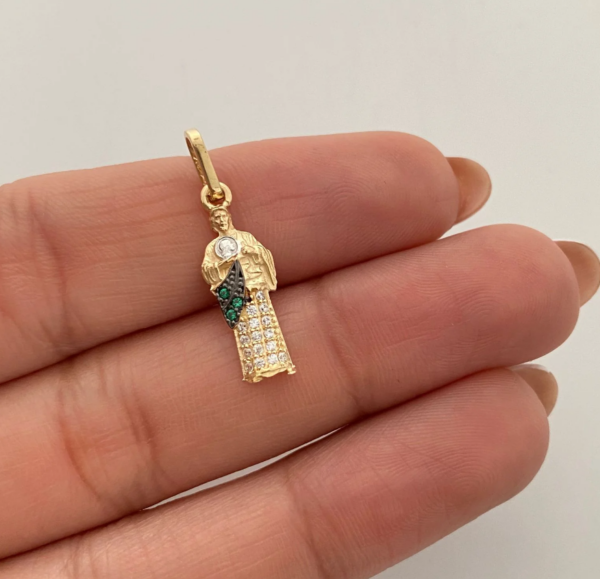 Dije san judas con circones blancos y verdes Oro amarillo 18k 1,05 Gr / 6,3 mm / 2,3 Cm