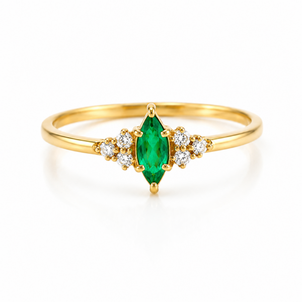 ChatGPT Image 5 jun 2026, 02_26_29 p.m. Anillo Solitario Ojo Esmeralda Diamantes 1.35gr / T7 1/4 / Oro Amarillo 18K