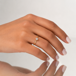 ChatGPT Image 6 jun 2026, 17_29_48 Anillo Solitario Oro amarillo 18k / Talla 6 / 0,75 Gr / 1,1 mm