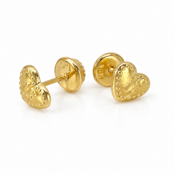 ChatGPT Image 9 jun 2026, 12_57_44 Topos Corazon 15años Oro amarillo 18k 0,6 Gr / 6,6 mm