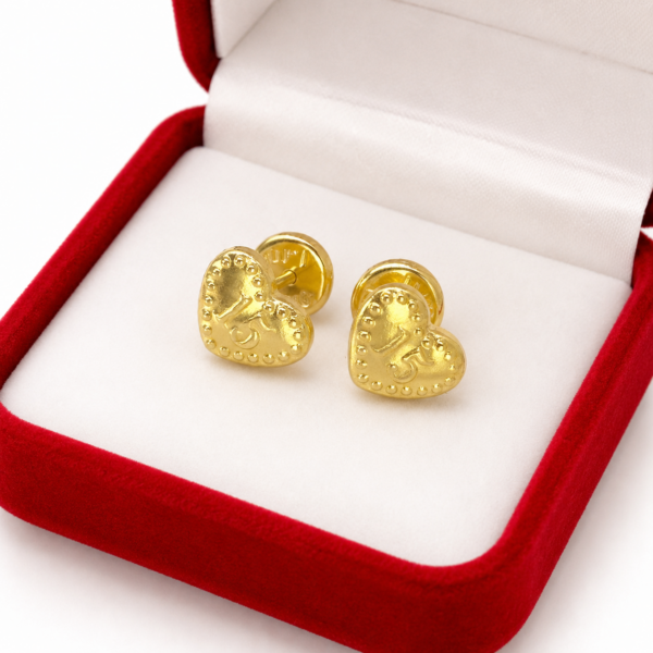 ChatGPT Image 9 jun 2026, 12_59_59 Topos Corazon 15años Oro amarillo 18k 0,6 Gr / 6,6 mm