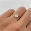 Anillo trebol con circon blanco Oro amarillo 18k / Talla 6 / 1,05 Gr