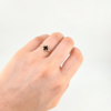 Screenshot_77 Anillo Trebol Onix Negro 1.2 g / T6 3/4 Oro Amarillo 18K